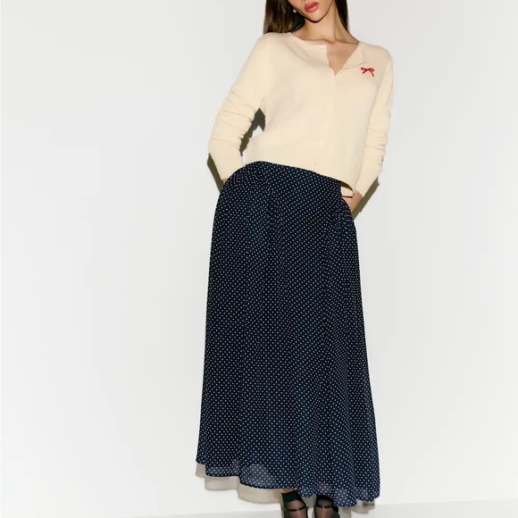 NWT CLARA CASHMERE SWEATER WITH RED BOW DETAIL - Picture 3 of 7